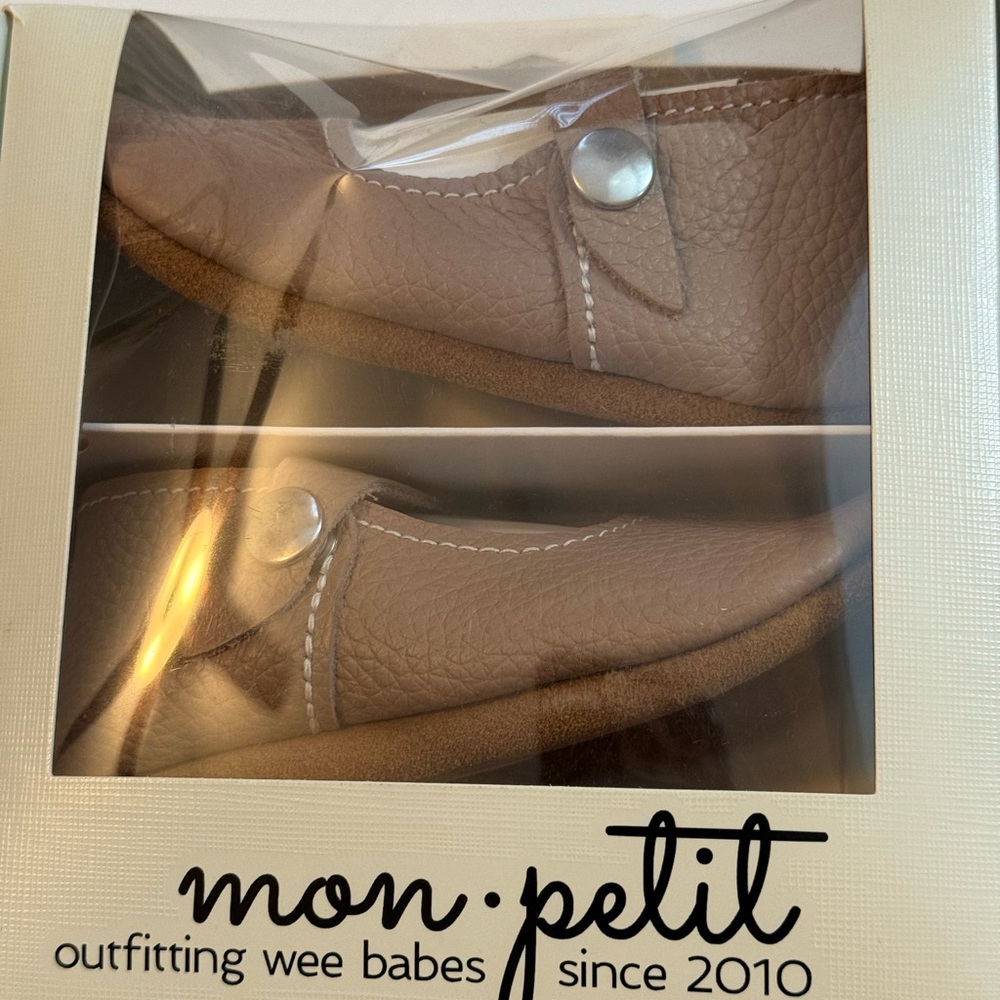 Size 6 mon petit shoes (taupe color)